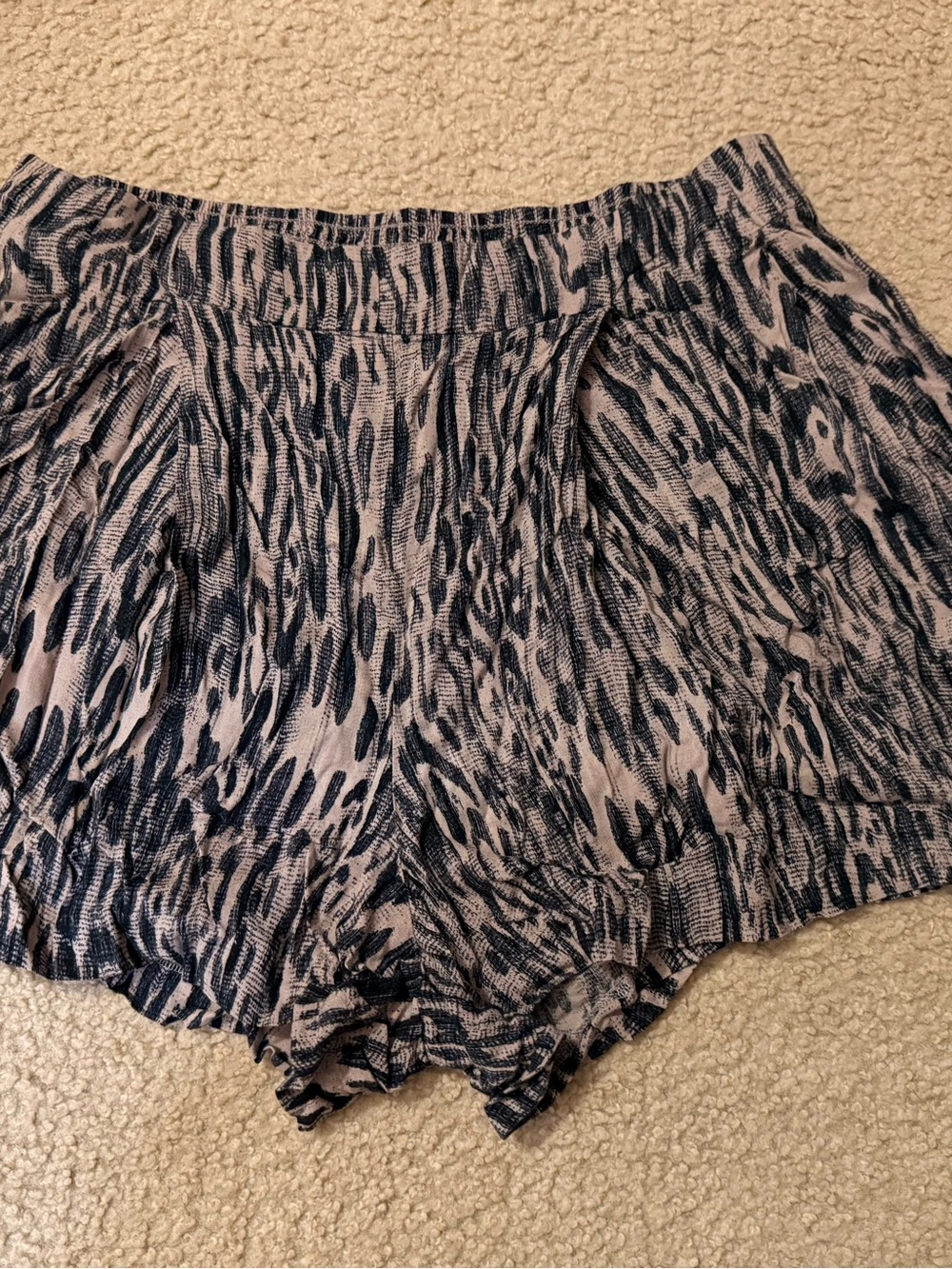 Jessica Simpson Black and Light Gray Printed Elastic Waist Skort-Shorts